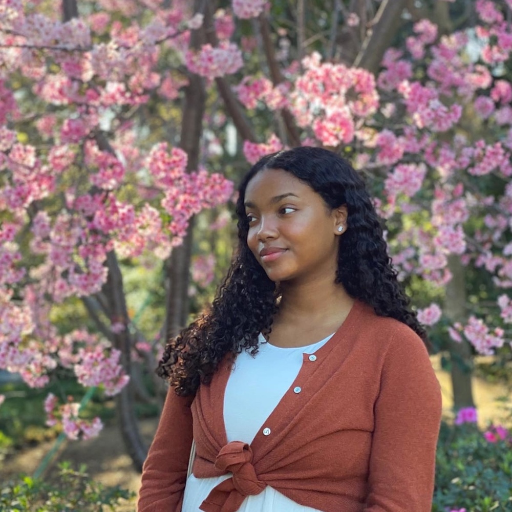 Meet your Posher, Rebeca